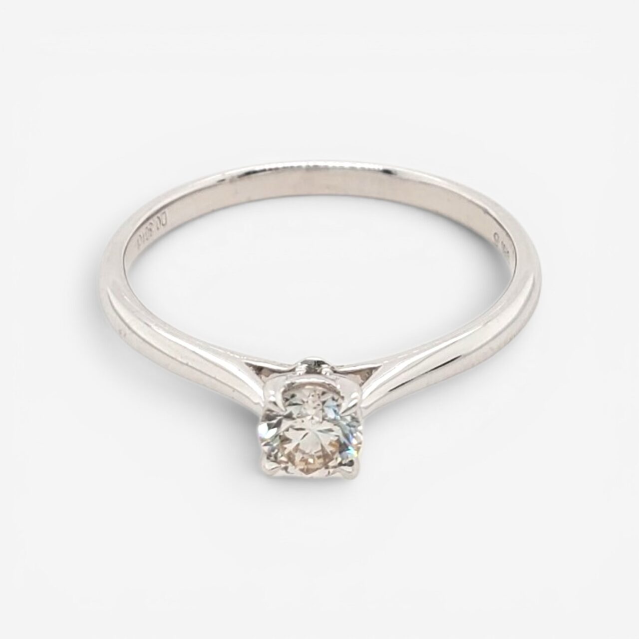 Anillo de Compromiso c/ Diamante Redondo (0.31 Ct) - Oro Blanco 18Kts