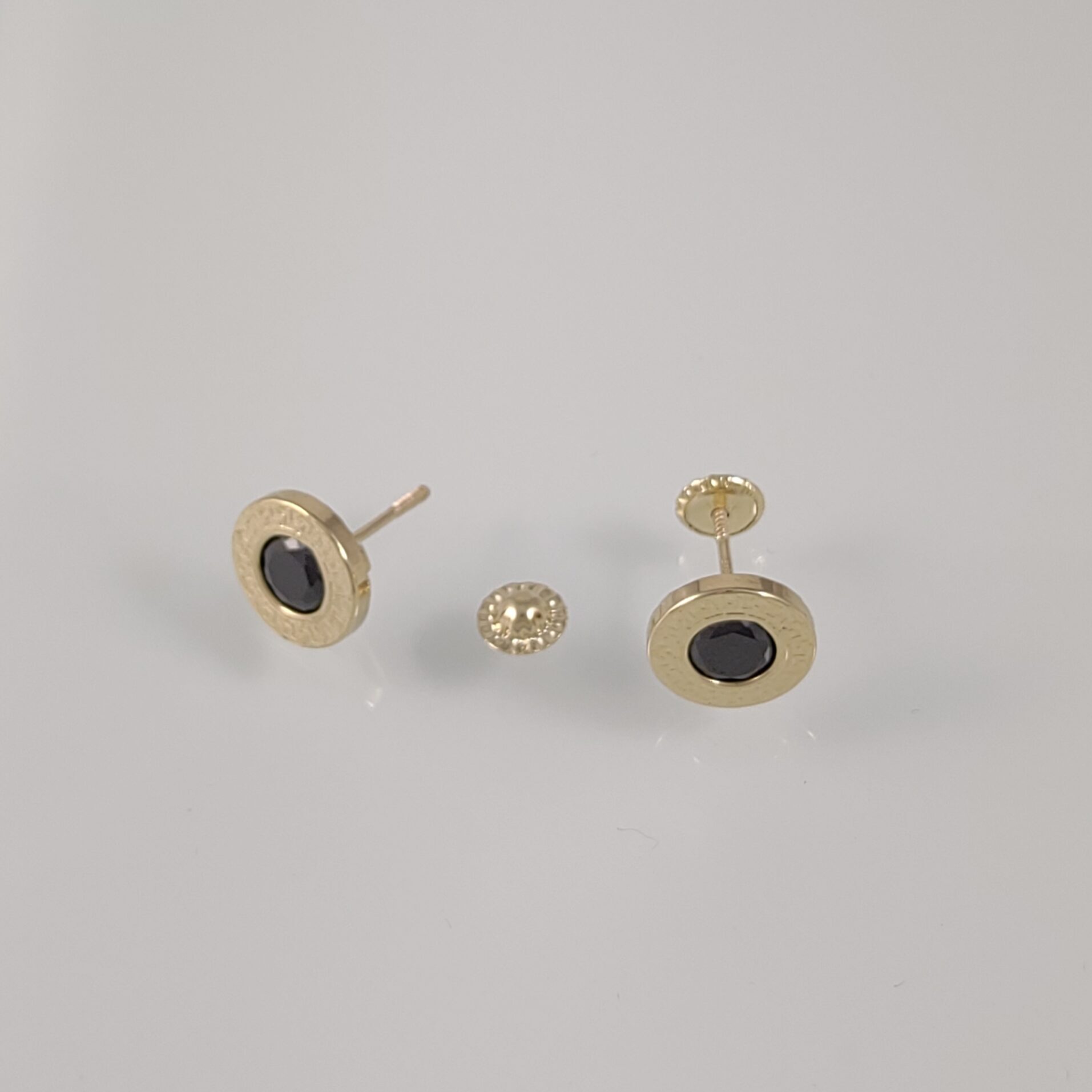 Zarcillos 9 Mm Greca Grande C Zircon Negro Abridores Screwback 
