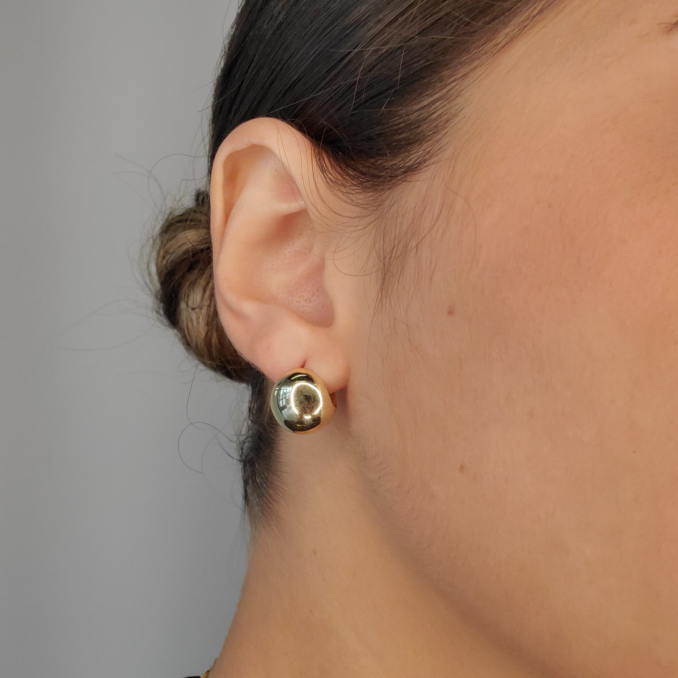 Huggies (13 x 12 mm) Lentejas Puff - Oro Amarillo 14Kts