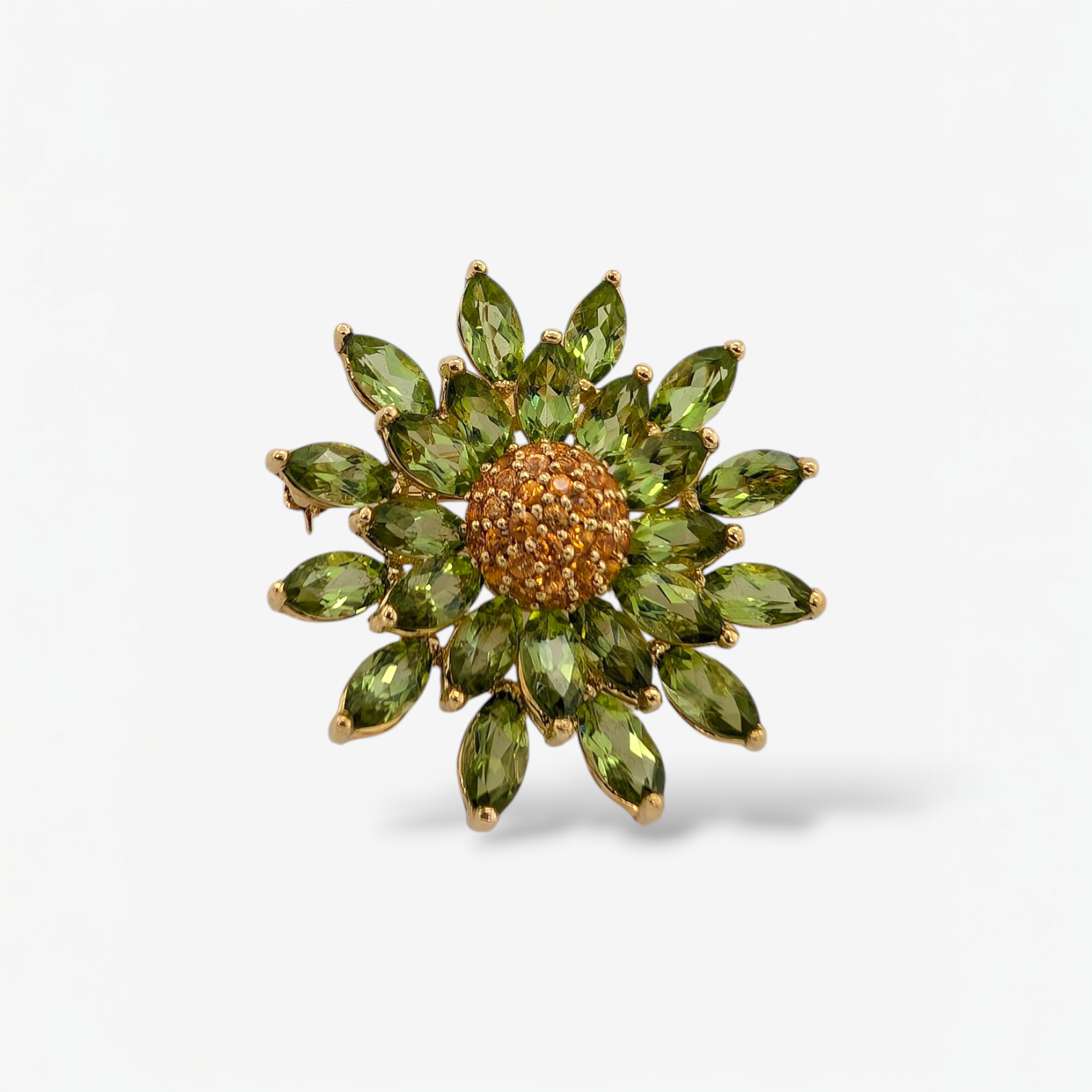 Dije/Prendedor (37 mm) Pin Crisantemo de Peridoto Marquises c/ Centro de Citrinos Pave - Oro Amarillo 18Kts