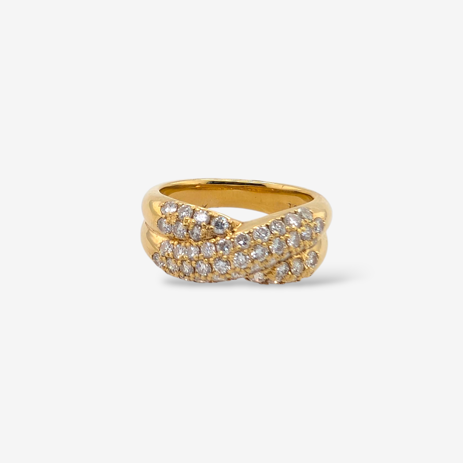 Anillo (8.5 mm) Dos Lineas Cruzadas c/ Diamantes Pave (1 Ct) - Oro Amarillo 18Kts