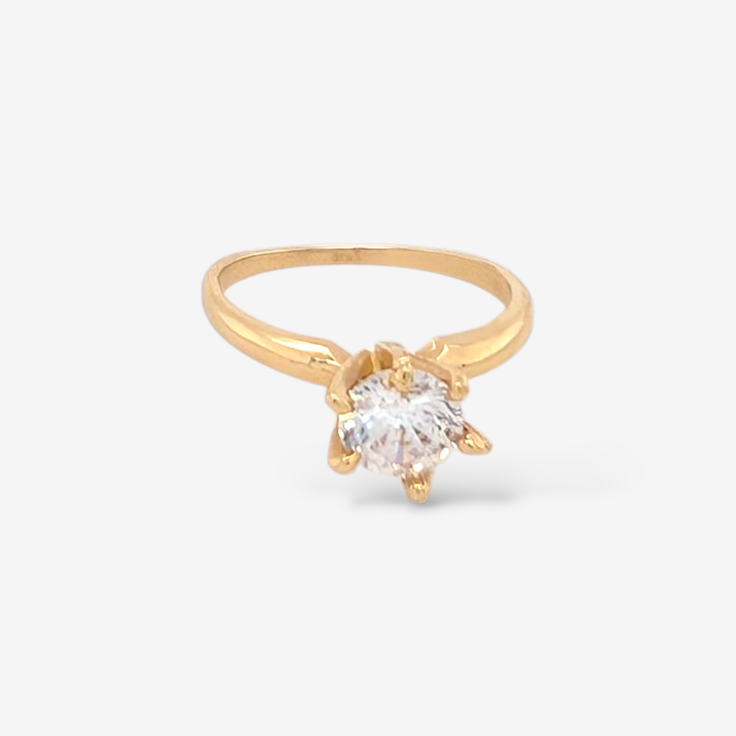 Anillo (2.4 mm) Compromiso c/ Aro Liso & 6 Prongs c/ Zircon Central - Oro Amarillo 14Kts