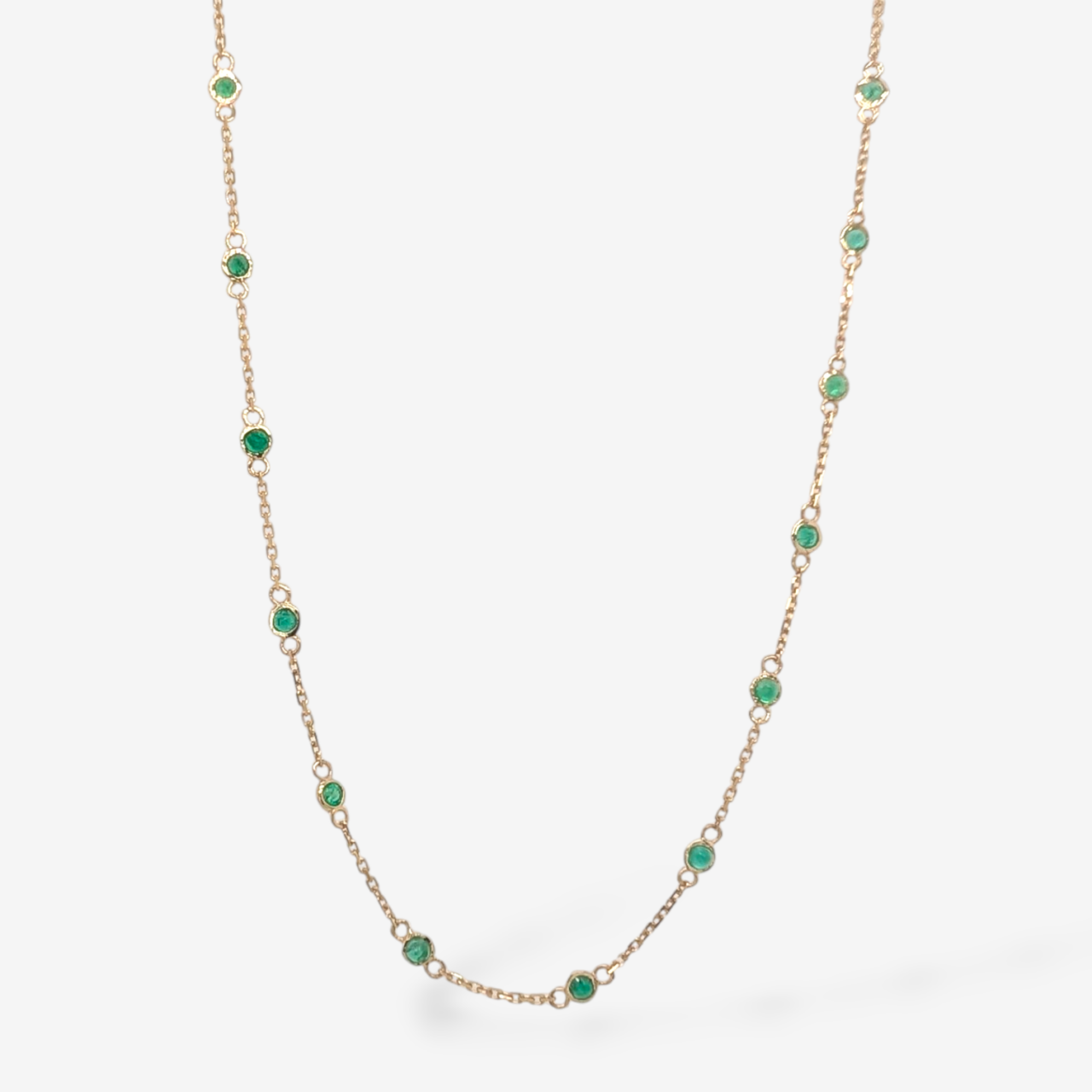 Cadena (45 cm) c/ Esmeraldas (2.9 mm) Naturales Biseladas (1.15 Ct) "By the Yard" - Oro Amarillo 14Kts