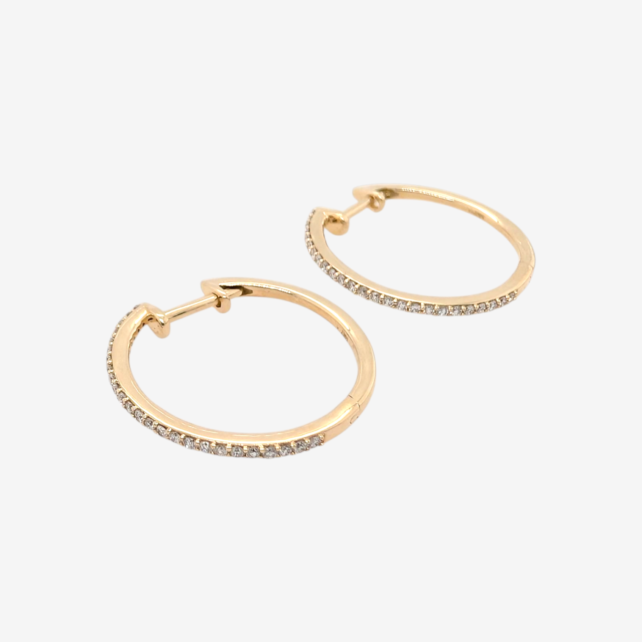 Zarcillos (21.5 cm) Huggies Finos (1.24 mm) Reversibles c/ Diamantes Pavé/Liso Naturales (0.27 Ct) - Oro Amarillo 14Kts