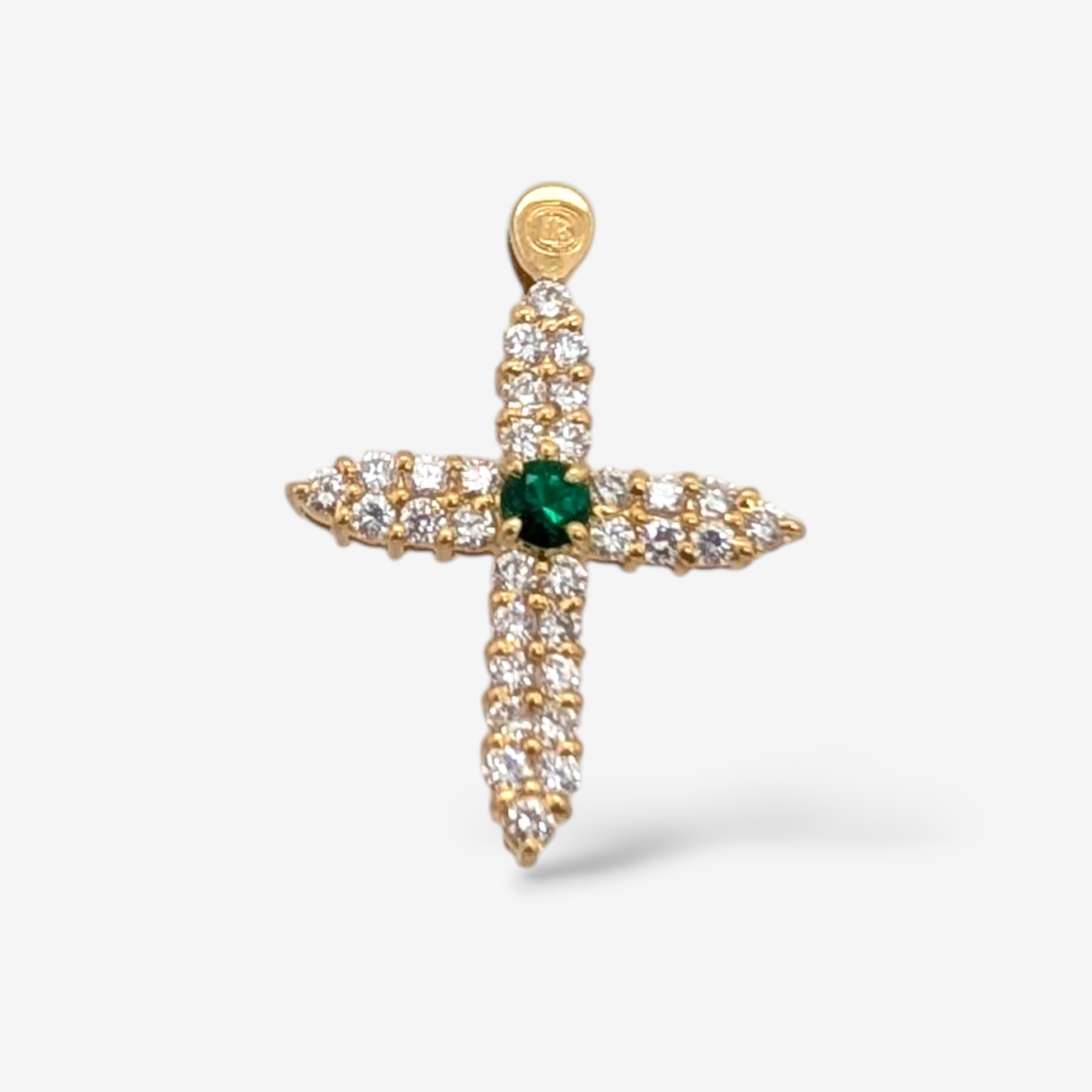 Cruz (24 x 20 mm) Diamantes Naturales Pavé (0.80 Ct) c/ Esmeralda Central (0.30 Ct) - Oro Amarillo 18Kts