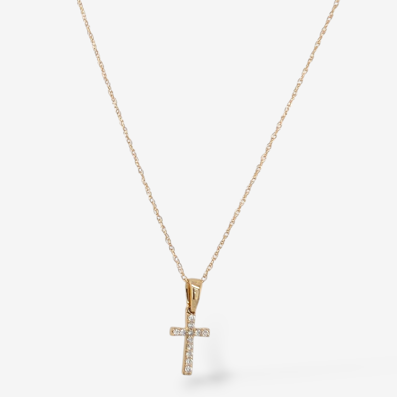 Cadena (45 cm) Fina Cable c/ Cruz Pequeña (0.08 Ct) Diamantes Pavé - Oro Amarillo 14Kts